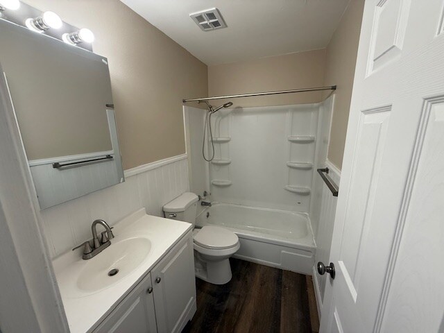 Building Photo - 6652-6666-6666 Rita Dr