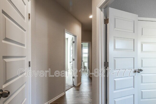 Building Photo - 3022 Del Mar Way