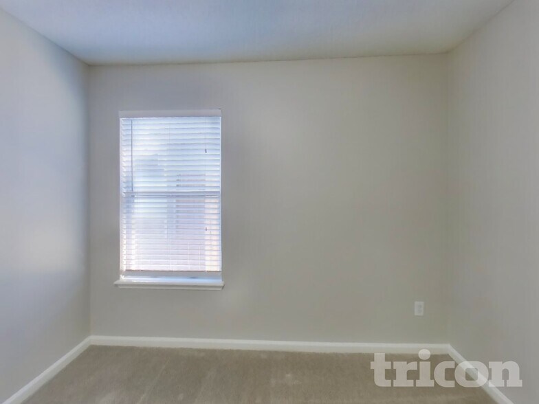 Building Photo - 3840 Tallcott Dr