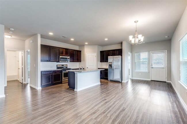 Building Photo - 348 Shiner Ln