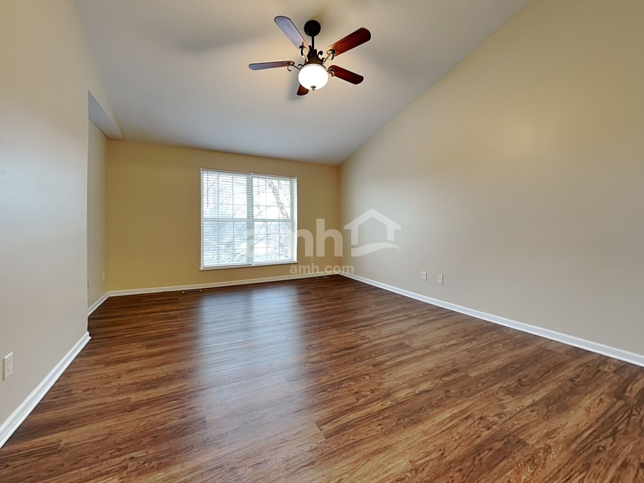 Building Photo - 210 Waterstone Dr