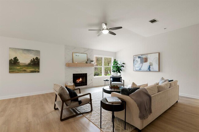 Building Photo - 8104 Doe Meadow Dr