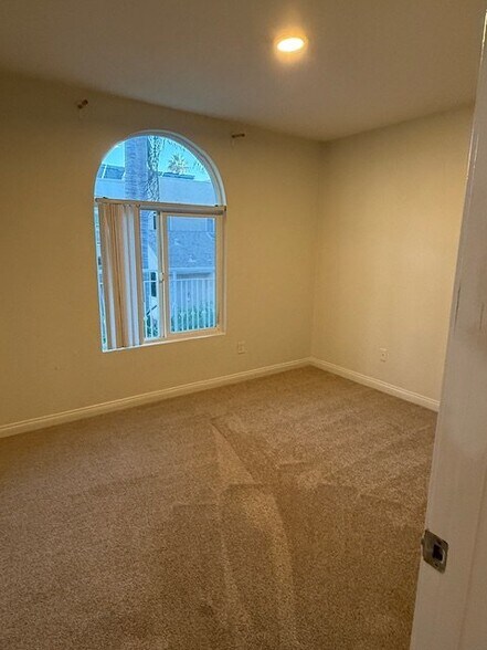 Building Photo - 5252 Orange Ave
