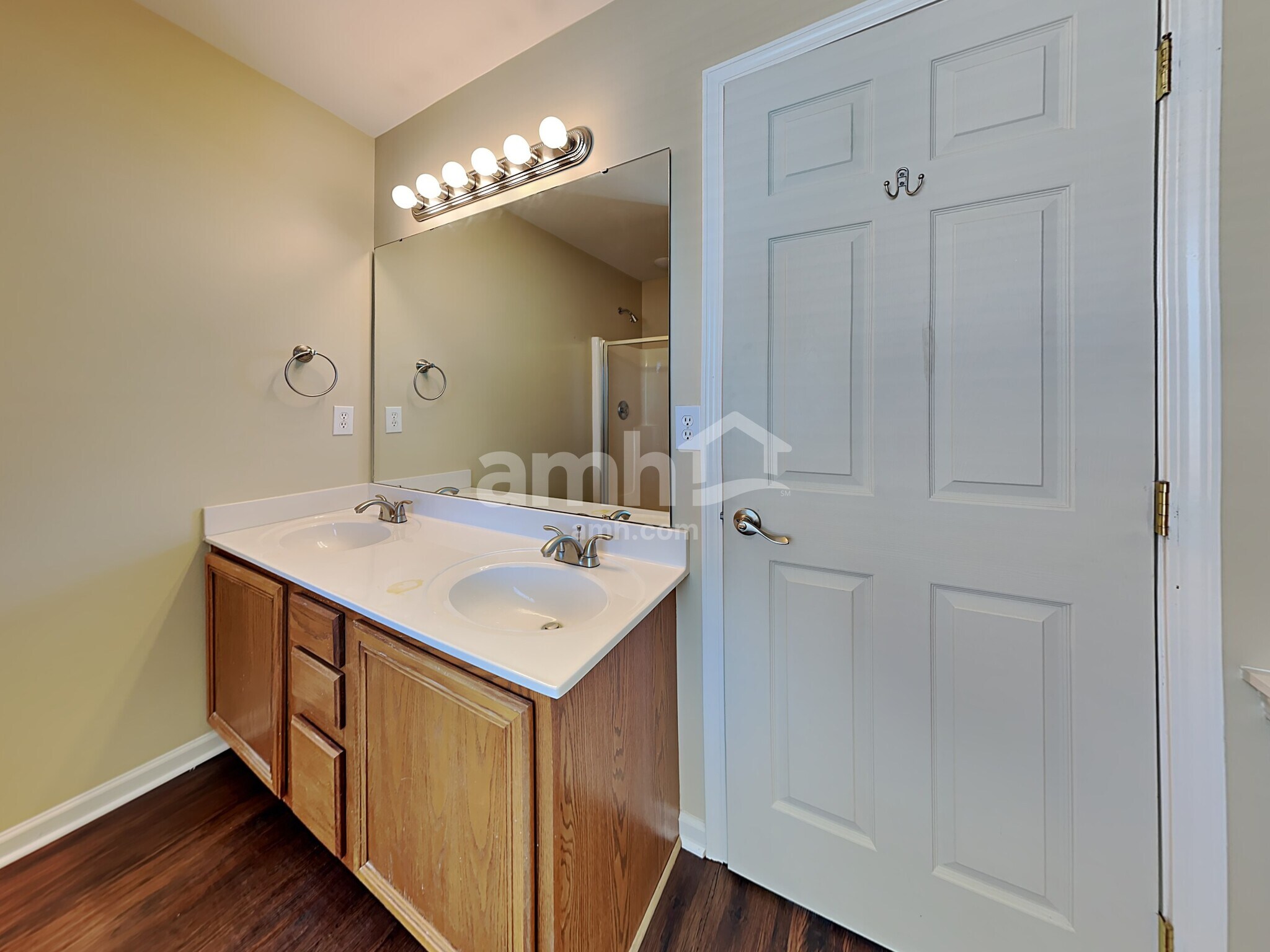 Building Photo - 5 Red Bark Ct