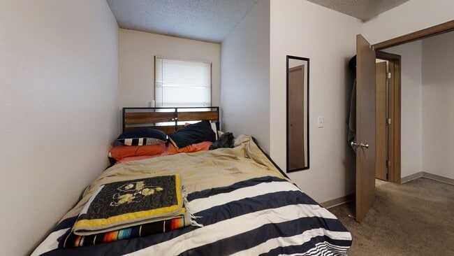Building Photo - kp2 - KENNEDY DUPLEX