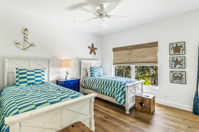 Building Photo - 786 Beach View Dr