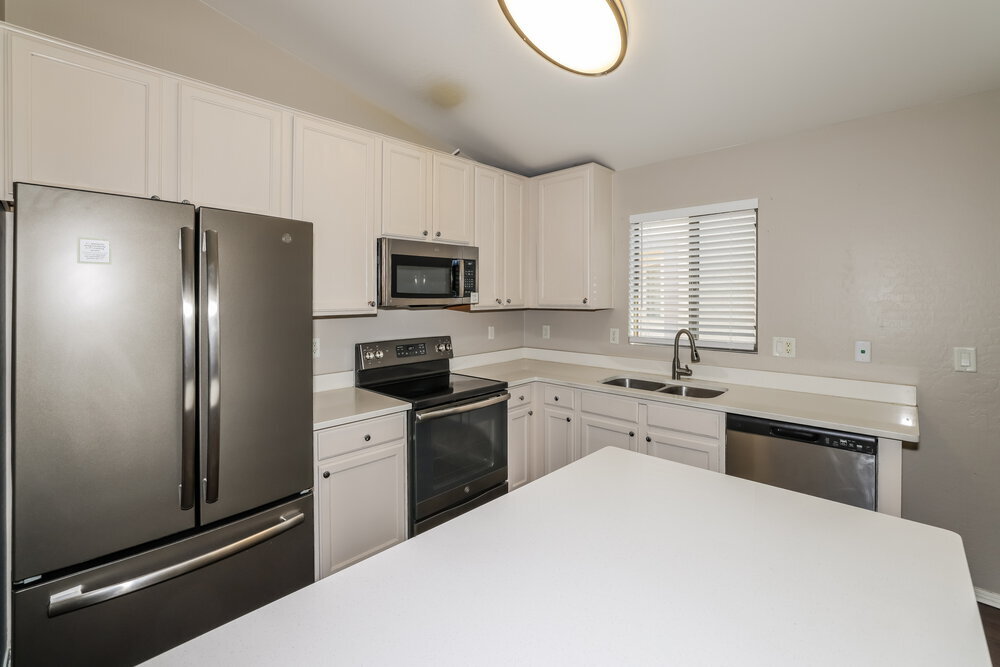 Building Photo - 12817 W Mandalay Ln