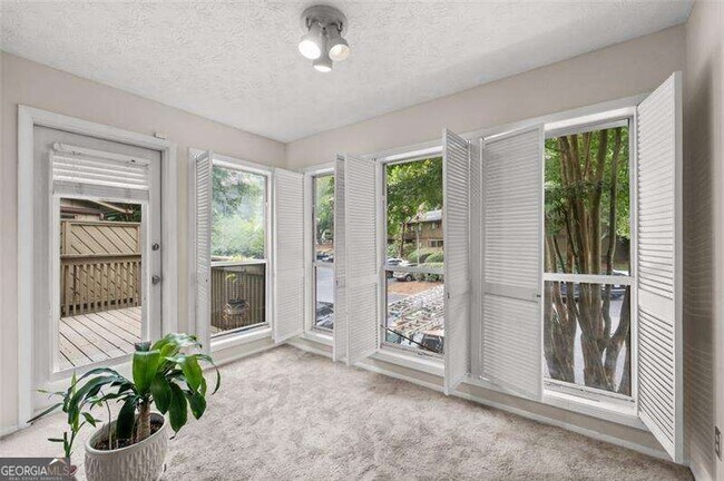 Building Photo - 1004 Dunbar Dr
