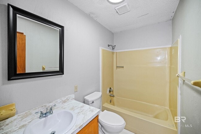 Building Photo - 34046 Widell Ave