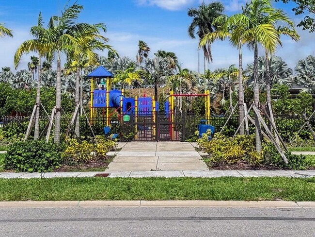Building Photo - 25545 SW 109th Ave