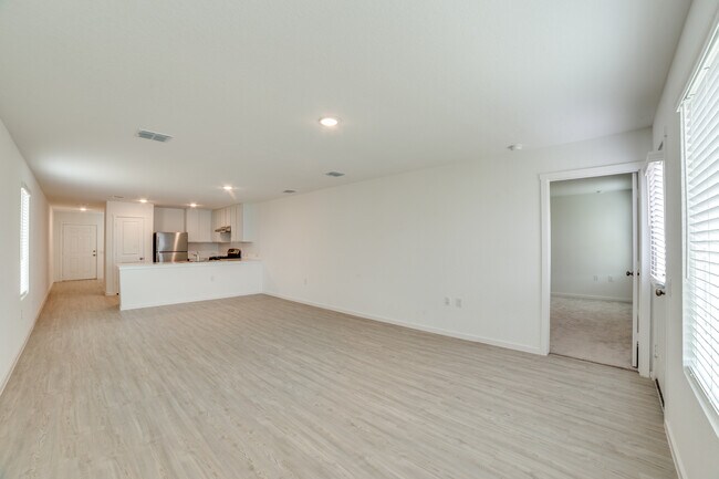 Building Photo - 10650 Vesta Curv