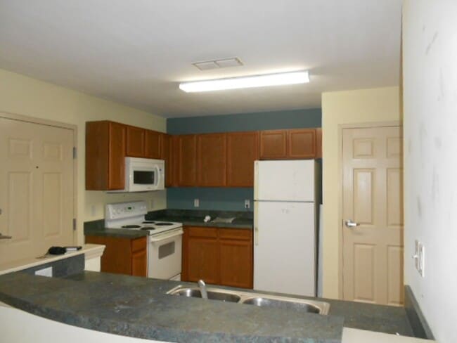 Building Photo - 2 bed 2 bath at Avalon on Pensacola! Available now!