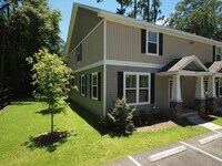 Building Photo - "Hamptons On High"- Gorgeous 4 BD 4 BA Stu...