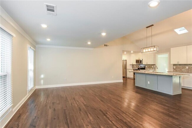 Building Photo - 3969 Carter Dr NW