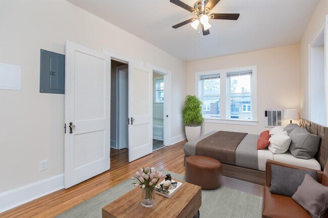 Primary Photo - 265 Lyndhurst Pl