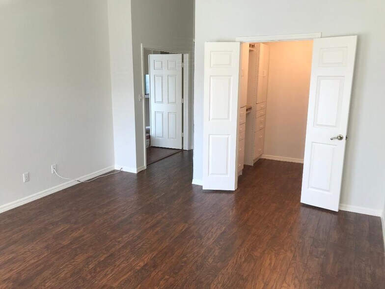 Building Photo - 1300 Misty Pines Cir