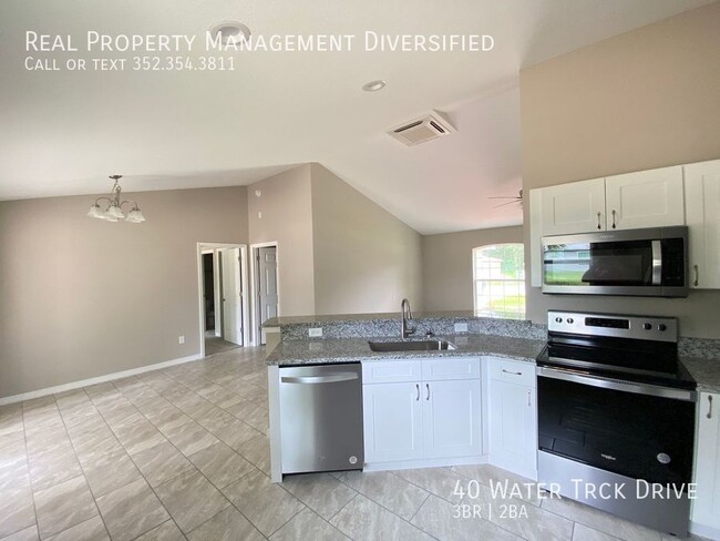 Building Photo - 40 Water Track Dr