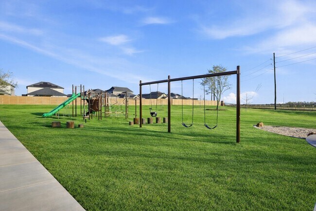 Building Photo - 18023 Lasso Mls Dr