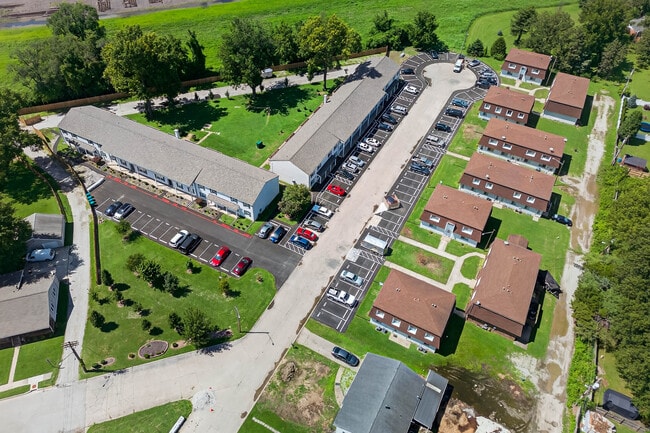 Building Photo - 2714 Center St