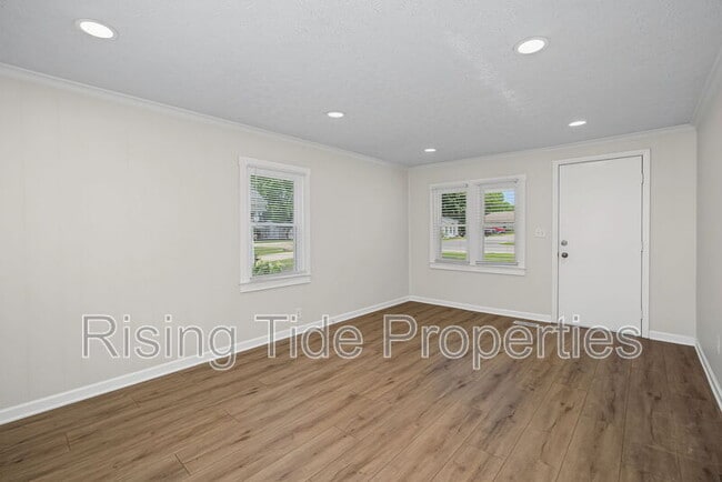 Building Photo - 1607 Montgomery Ave