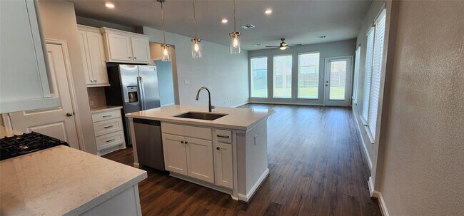 Building Photo - 336 Banyon Dr