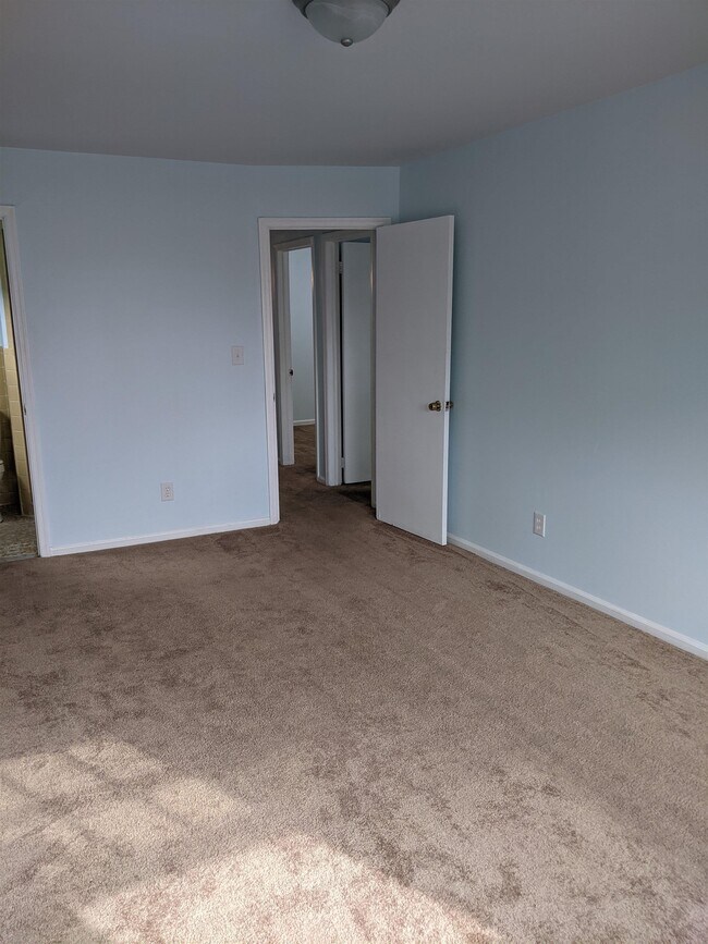 Building Photo - 809 John F. Kennedy Blvd