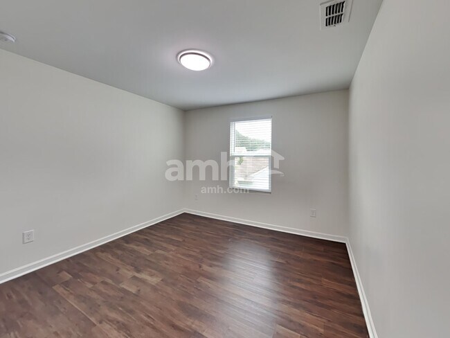 Building Photo - 4394 Kendrick Cir