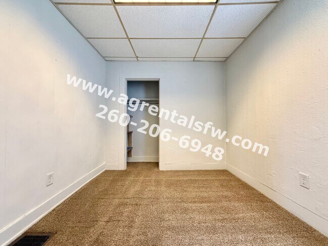 Building Photo - 2828 Raymond St