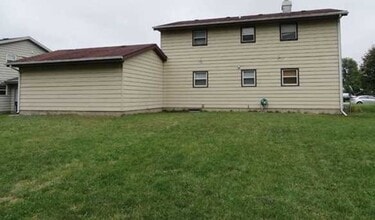 Building Photo - 410