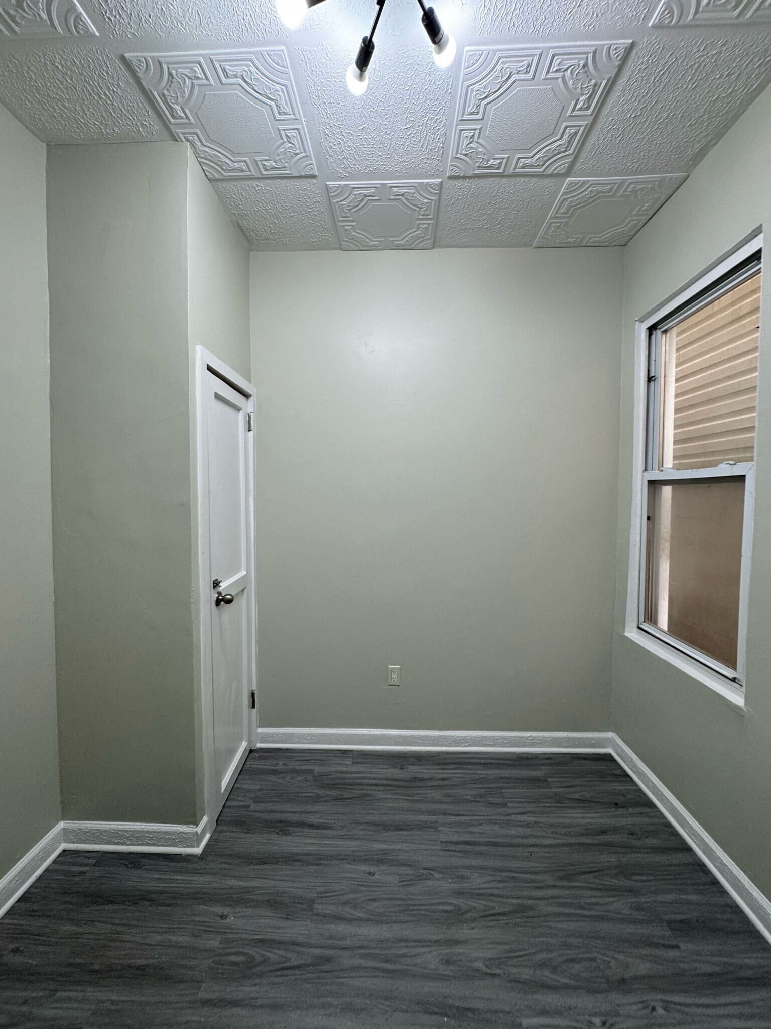 Building Photo - 360 Grove St