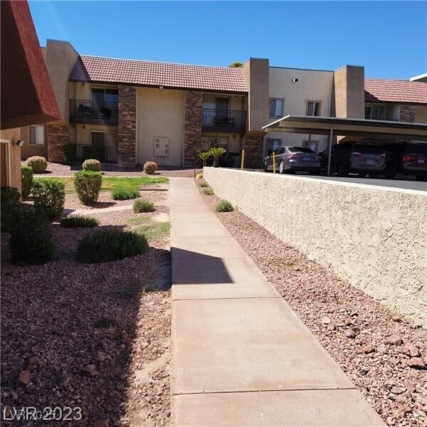 Building Photo - 5021 River Glen Dr