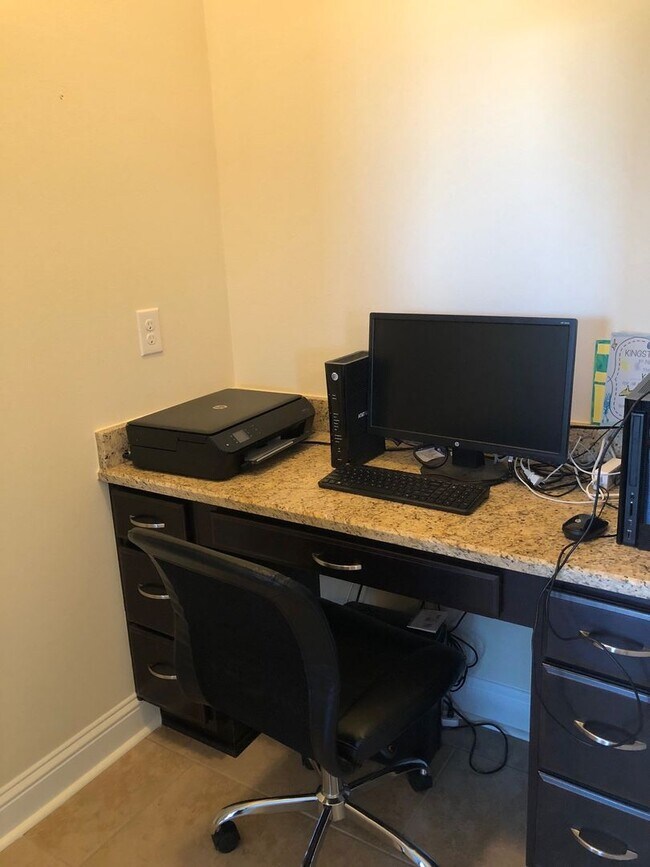 Building Photo - Energy Smart Home!