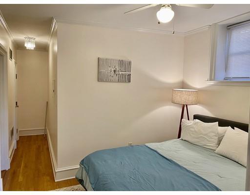 Building Photo - 148 Beacon St