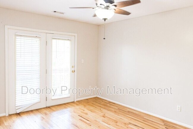 Building Photo - 2202 Elder St