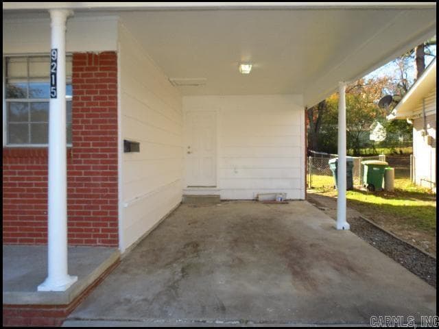 Building Photo - 9215 Clover Hl Rd