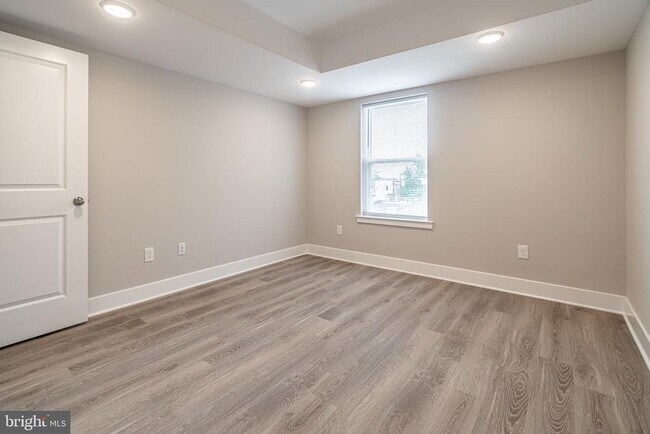 Building Photo - 421 N 39th St