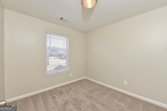 Building Photo - 6332 Ellenwood Dr
