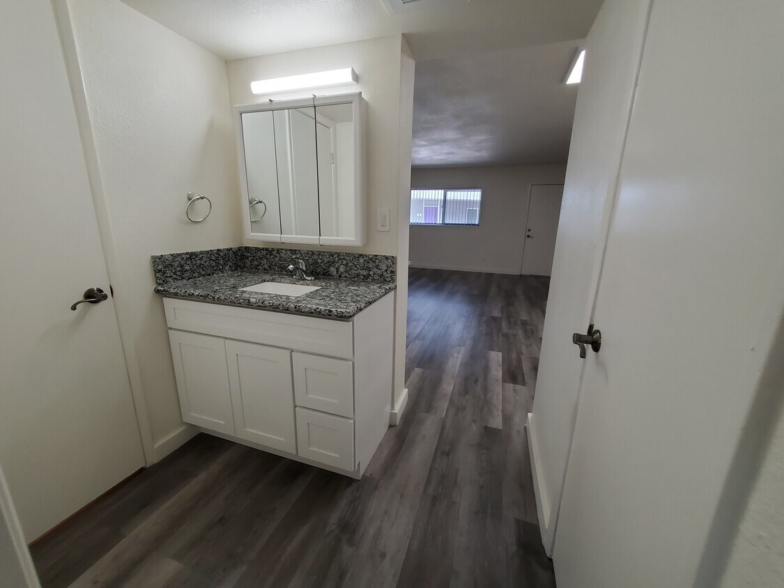 Ocotillo Apartments Utilities Included Phoenix Az Apartment Finder