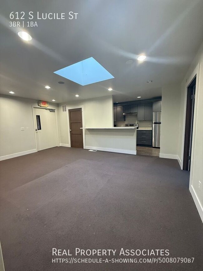 Building Photo - 612 S Lucile St