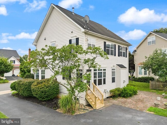 Building Photo - 8857 Yellow Hammer Dr