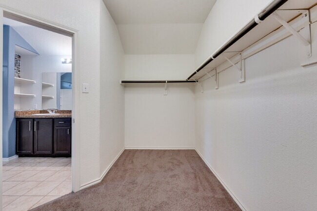Building Photo - Attractive 4-Bedroom Home in Villages of Eagle Mountain!