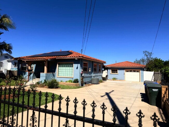 Building Photo - Beautifully Remodeled 4 Bed / 2.5 Bath Home for Rent – National City (ADA Friendly)