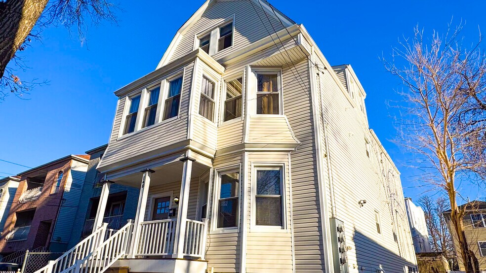 Building Photo - 140 Fabyan Pl