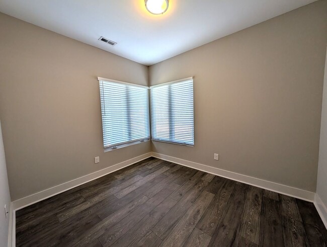 Building Photo - Stunning Contemporary 2 story, 4 bedroom, 3 full bath home is Located in the Merry Oaks Community!