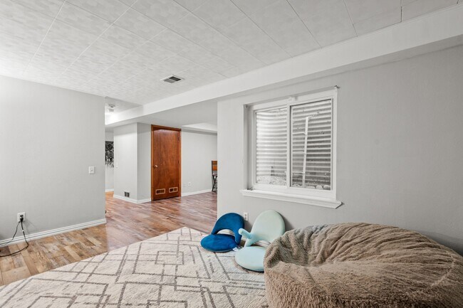 Building Photo - 2877 W Long Cir