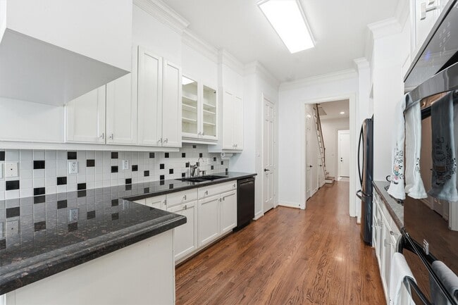 Building Photo - 3210 Maroneal St