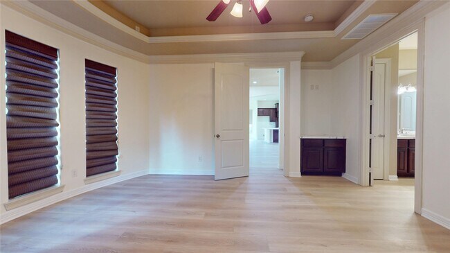 Building Photo - 18814 Cove Vista Ln