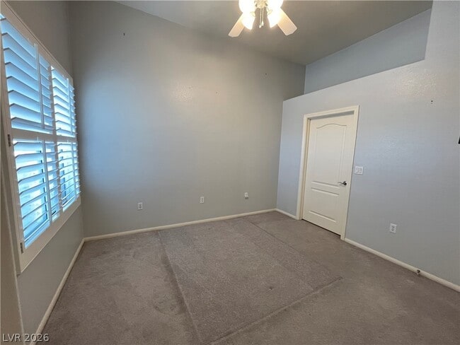 Building Photo - 2305 W Horizon Ridge Pkwy