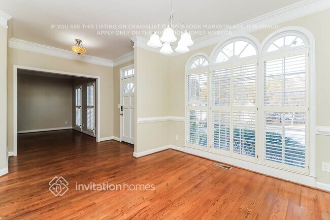 Building Photo - 4885 Leeds Ct