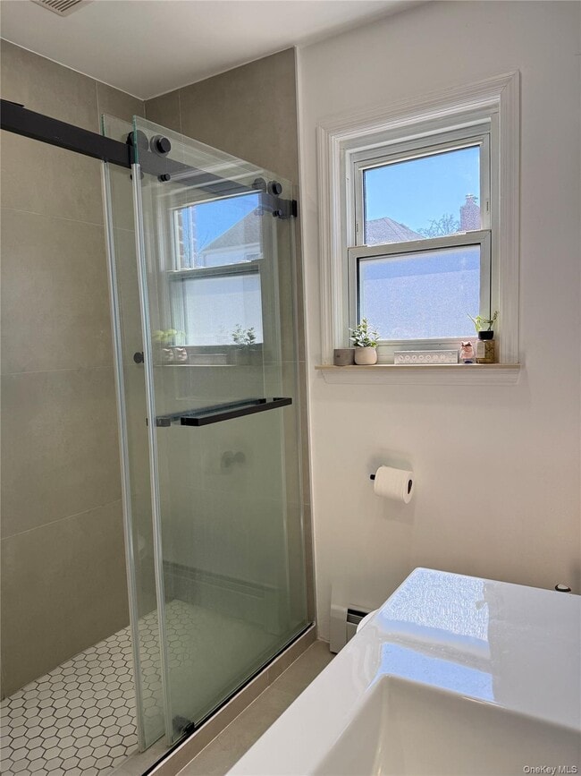 Building Photo - 660 S 10th St